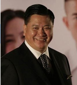 影帝萬梓良出席南昌、成都金意陶陶瓷簽售會(huì)