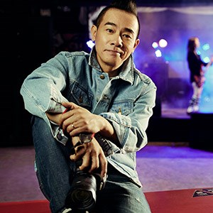 陳小春、韓國男團助陣溢涌堂周年盛典