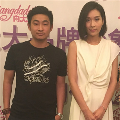 楊恭如與經(jīng)紀人李志